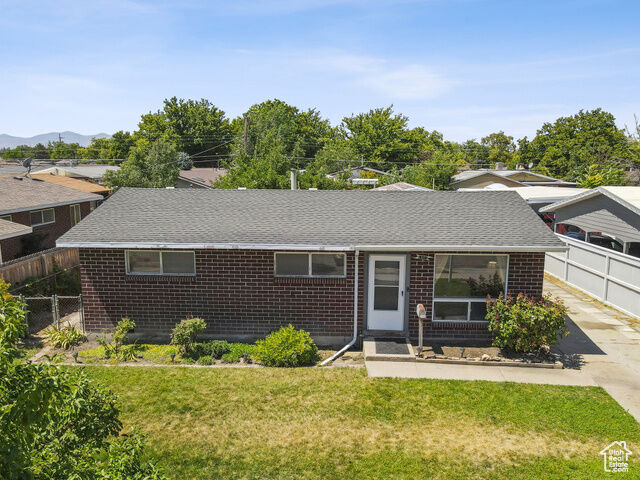 Property Photo: 1061 N Capistrano Dr UT 84116