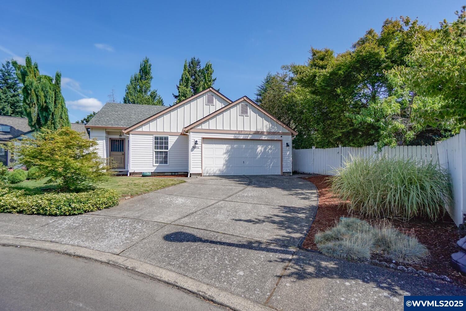 Property Photo: 16914 SE 30th Cir WA 98683