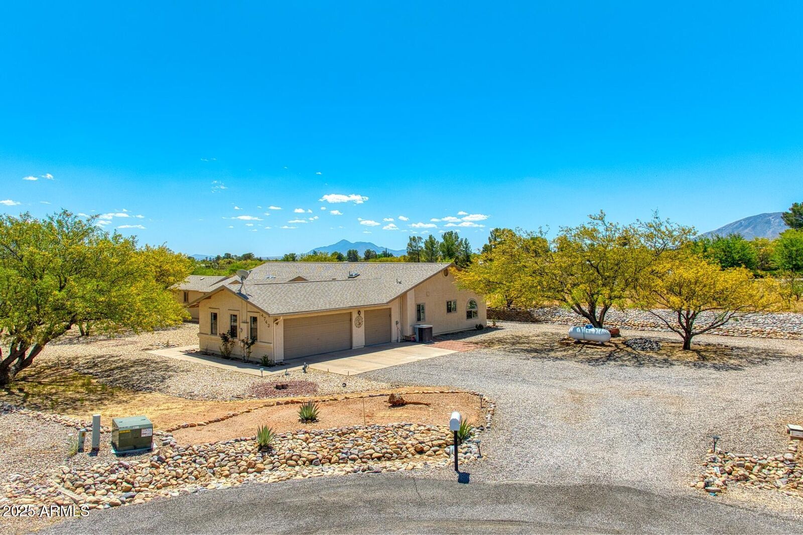 Property Photo: 4743 S Ojibwa Court AZ 85650