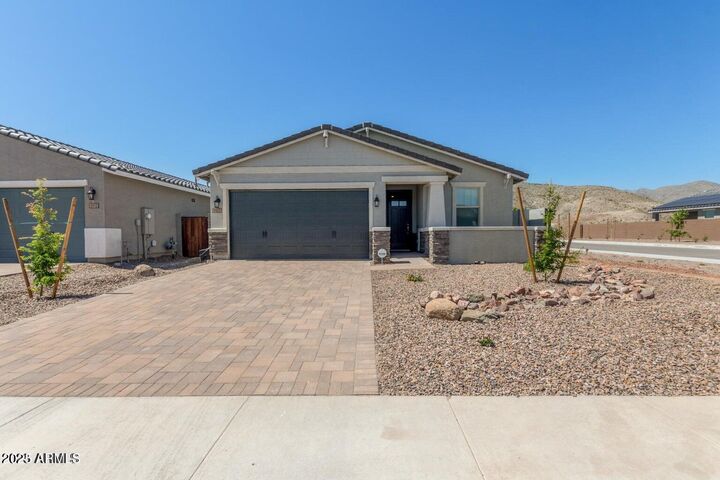 Property Photo:  5922 N 199th Lane  AZ 85340 