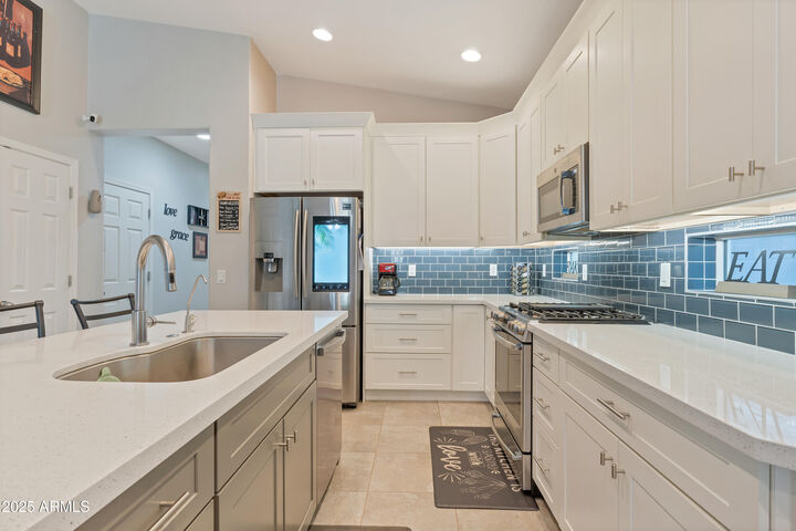 Property Photo: 7428 E Osage Avenue AZ 85212