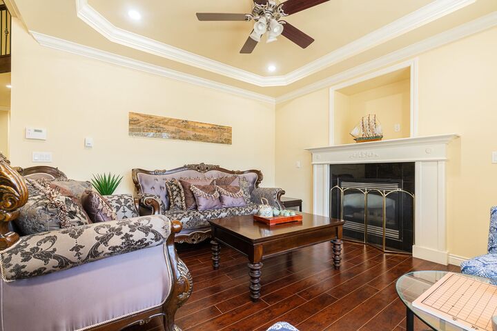 Property Photo:  9765 160A Street  BC V4N 5M1 