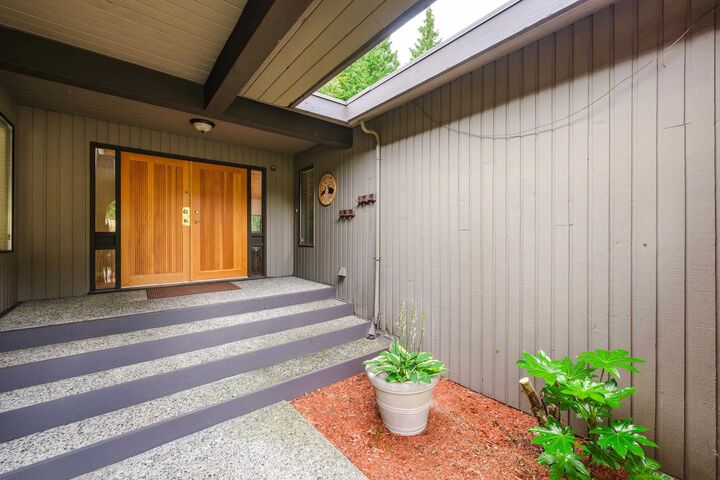Property Photo: 6751 Westview Drive BC V4E 2L7