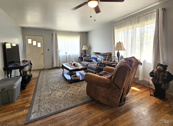 Property Photo:  606 24th Street  ID 83501 