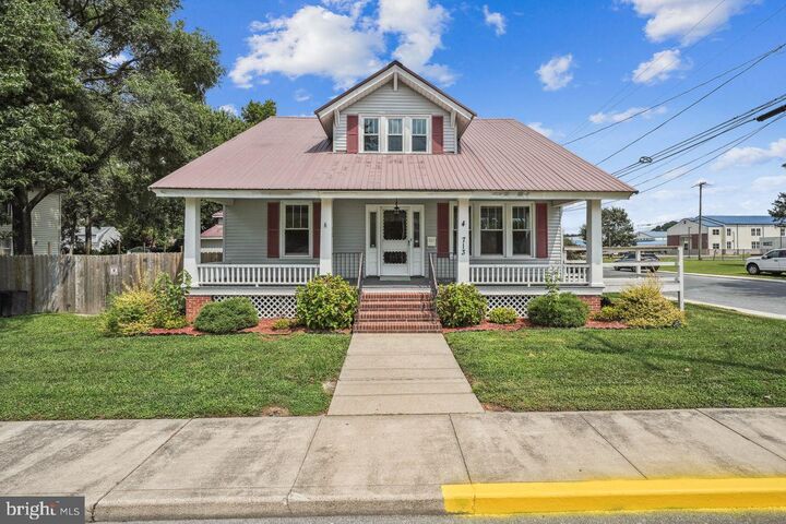 Property Photo:  713 E Grove Street  DE 19940 