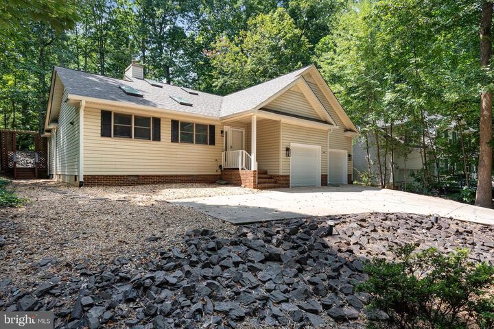 Property Photo: 4621 Lakeview Parkway VA 22508