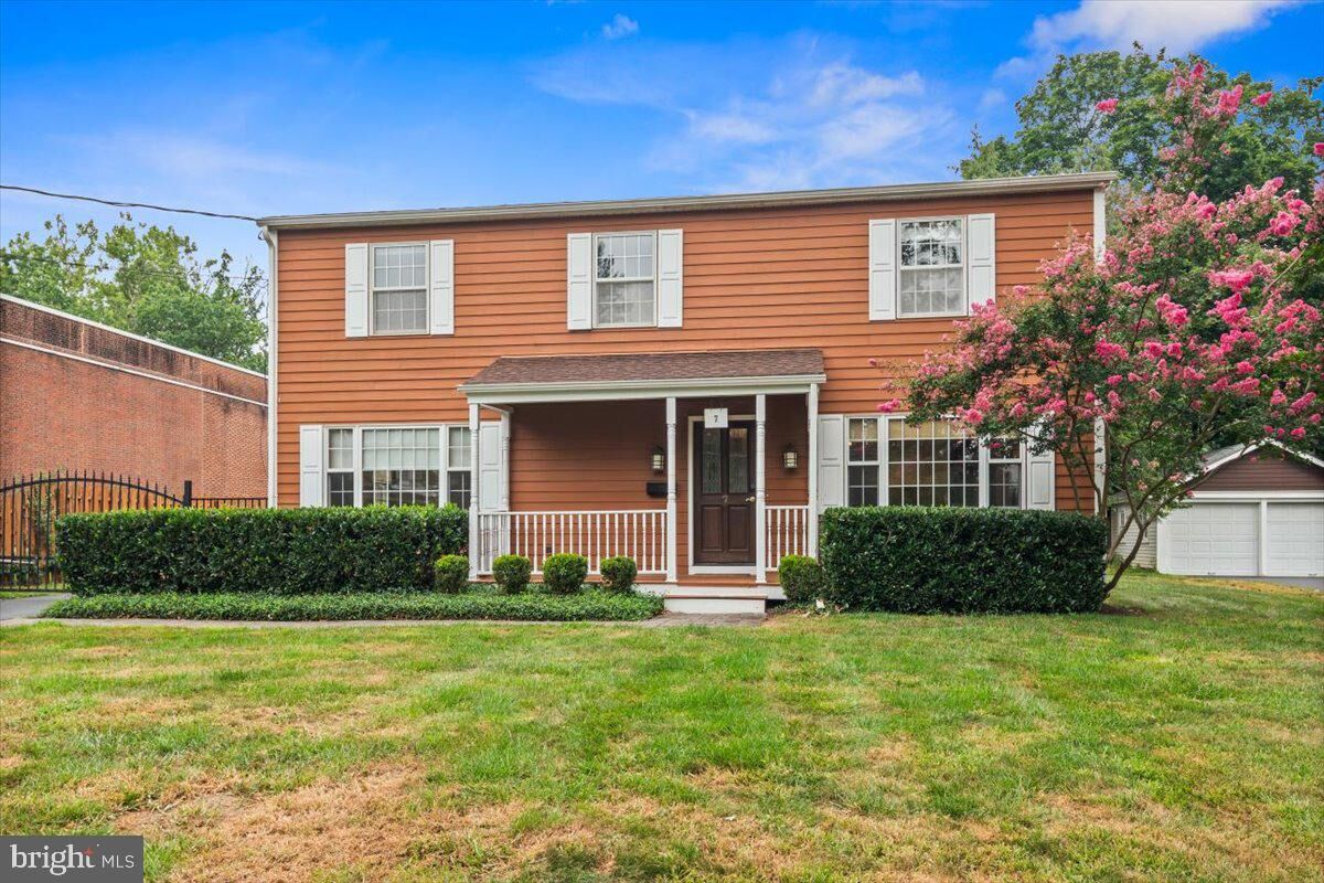 Property Photo:  7 Laning Avenue  NJ 08534 