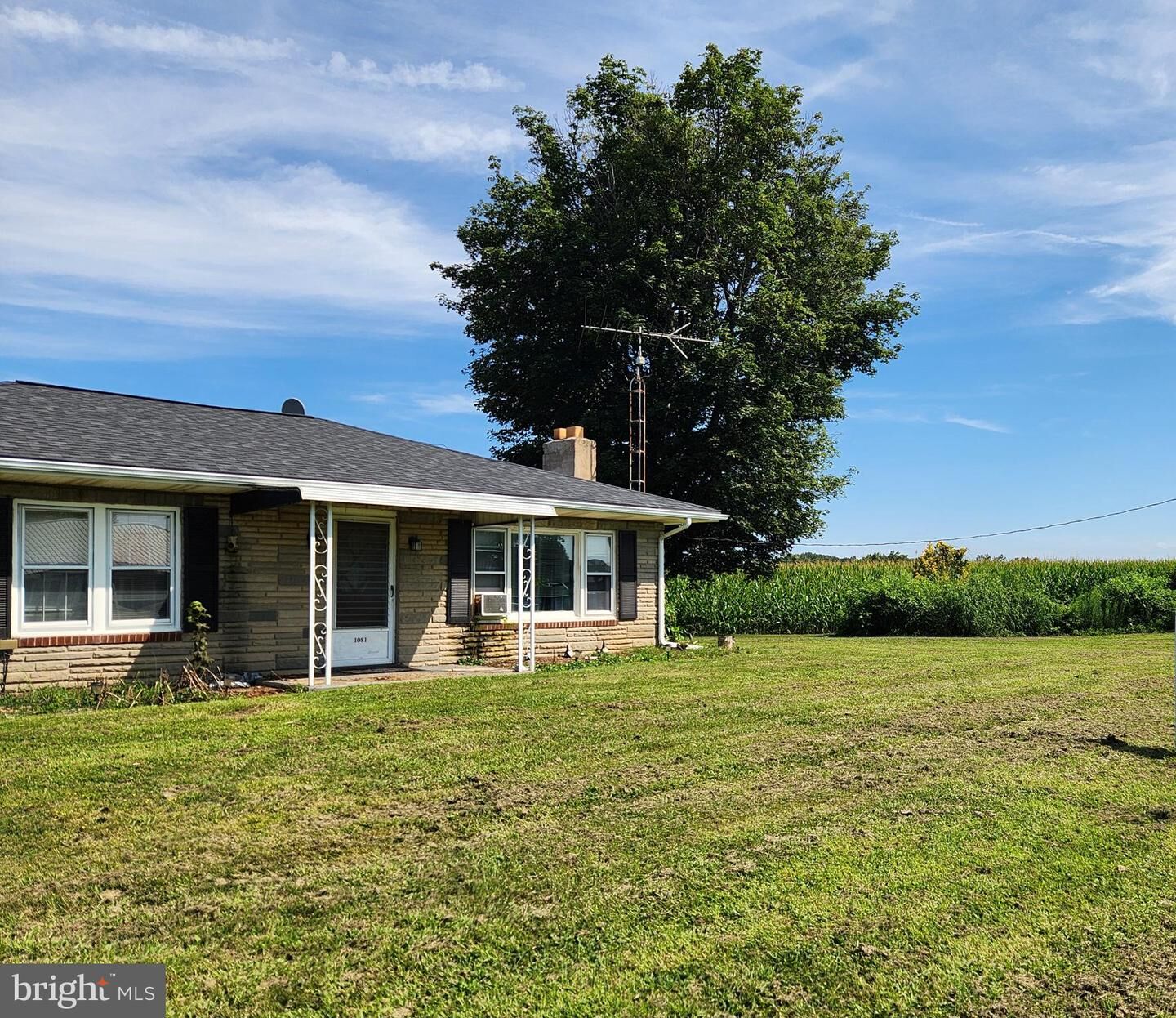 Property Photo: 1081 Bridgeton Road PA 17302