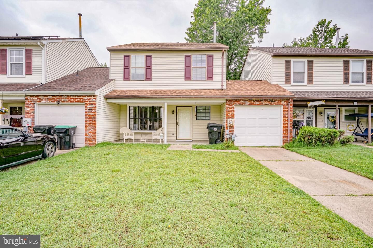 Property Photo:  17 Heywood Lane  NJ 08081 