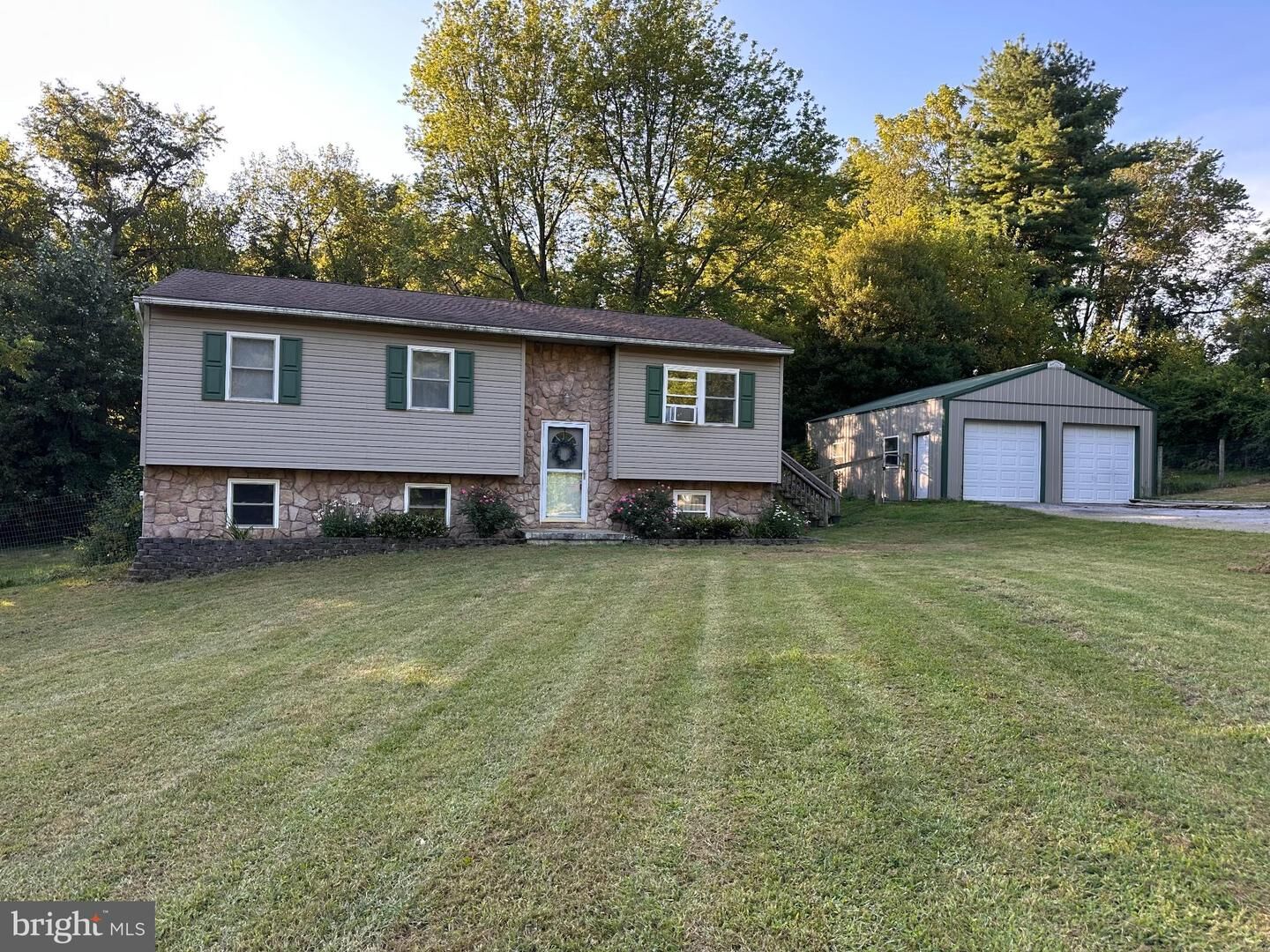 Property Photo: 61 Farm Lane PA 19310