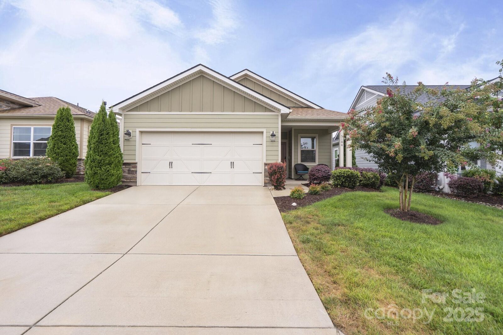 Property Photo: 5184 Looking Glass Trail NC 28037