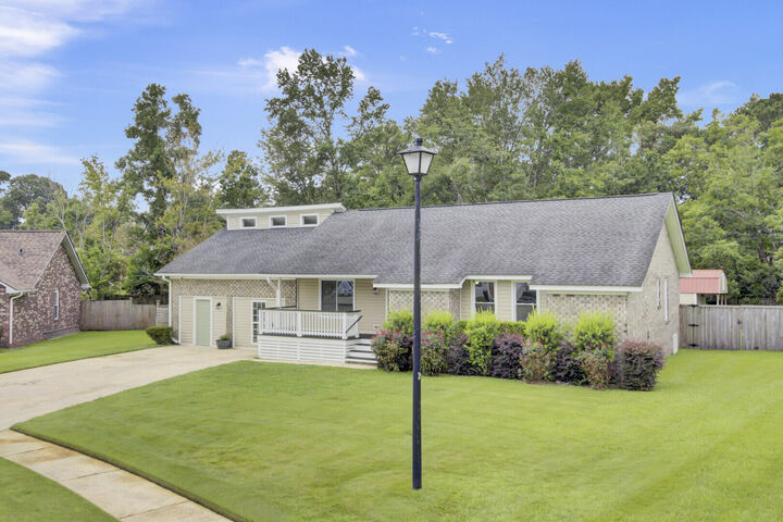 Property Photo: 1012 Red Pines Road SC 29456