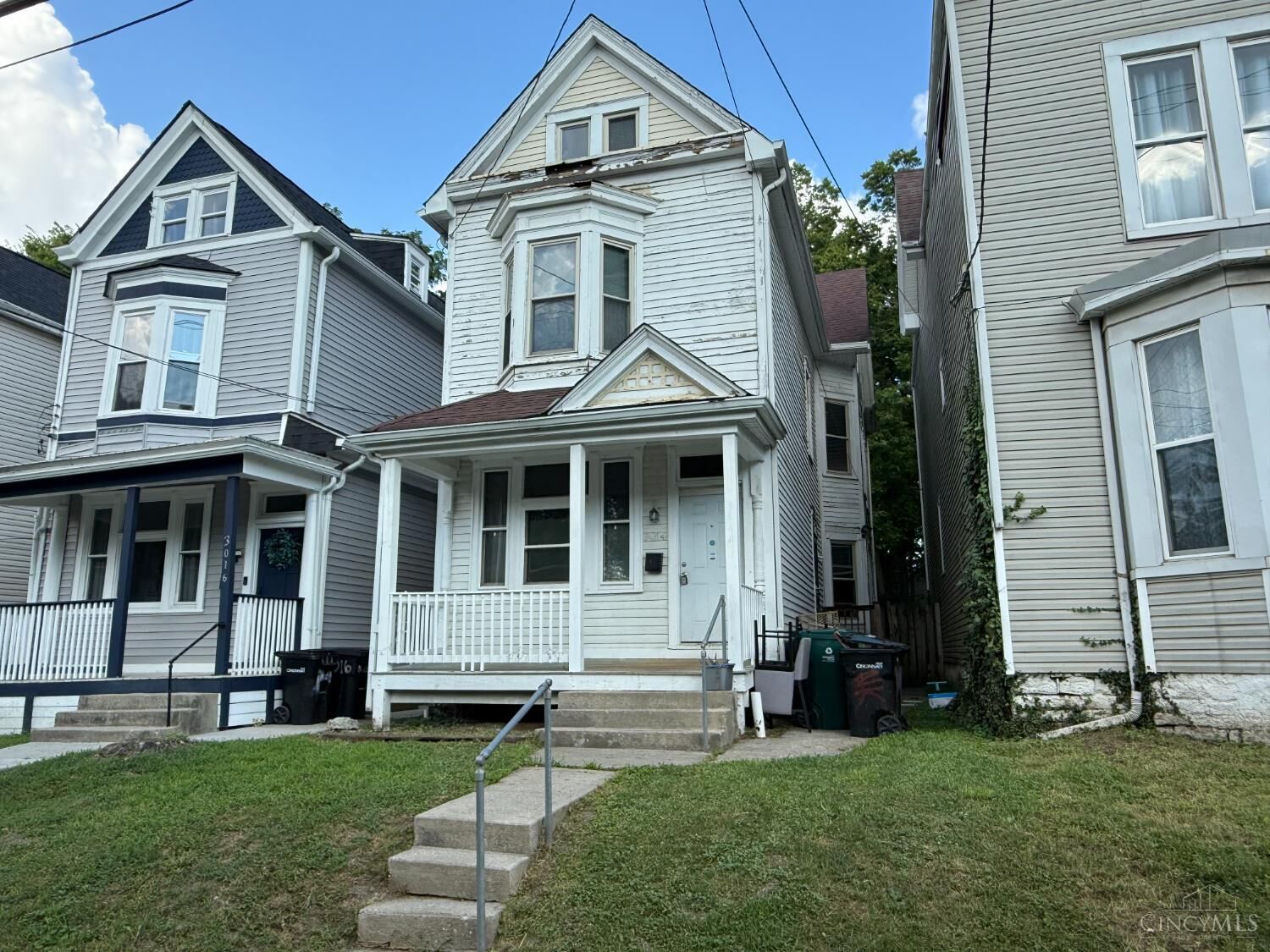 Property Photo: 3014 Hackberry Street OH 45206
