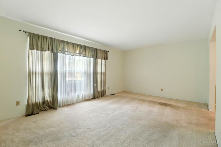 Property Photo: 5776 Sigmon Way OH 45014