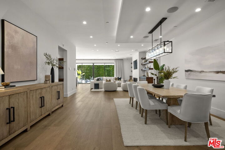 Property Photo: 5011 Stern Ave CA 91423