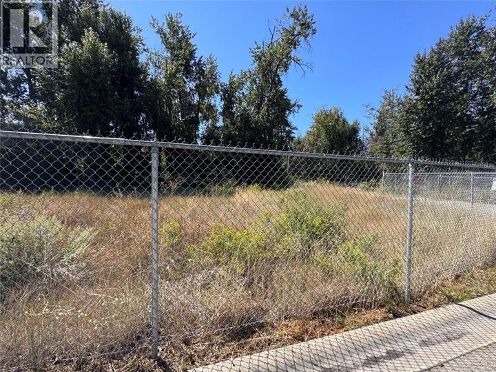 Property Photo:  2200 53 Avenue 108  BC V1T 9N8 