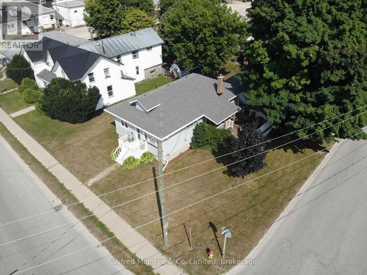 Property Photo: 469 Ross Street ON N0G 2H0