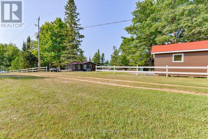 Photo de la propriété: 2243 Chapeski Lane ON K7V 3Z8