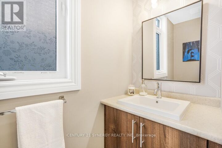 Property Photo: 108 Hawkeswood Drive ON K4M 0C1