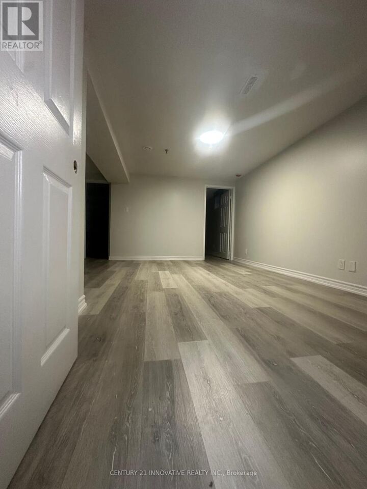 Property Photo: 2398 Strathmore Crescent ON L1X 2H7