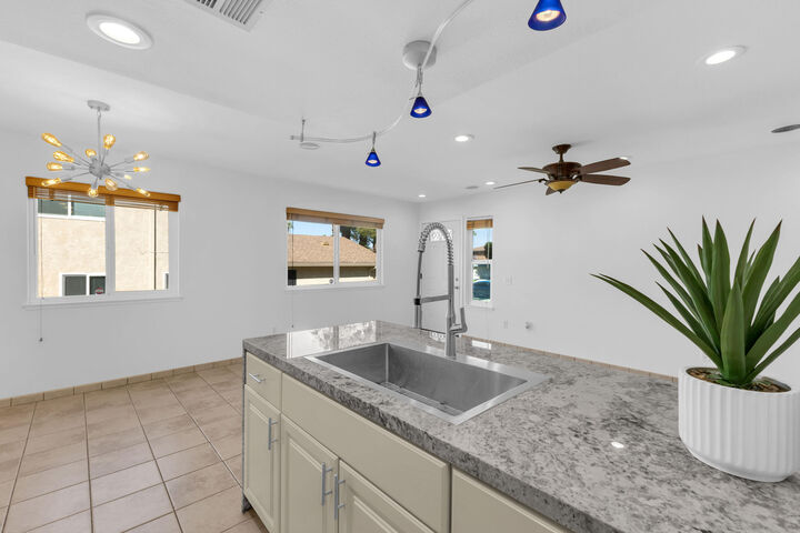 Property Photo: 72592 Edgehill Drive 2 CA 92260