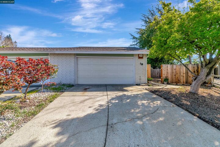 Property Photo:  19 Marques Pl  CA 94526 
