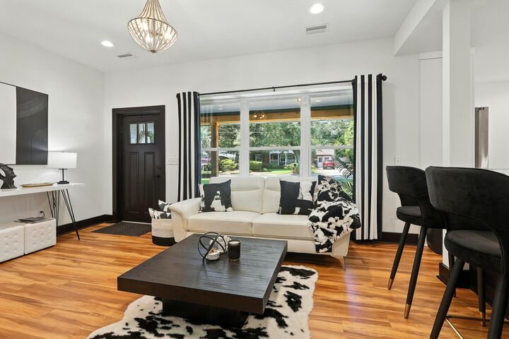 Property Photo: 328 S Palo Alto Avenue FL 32401