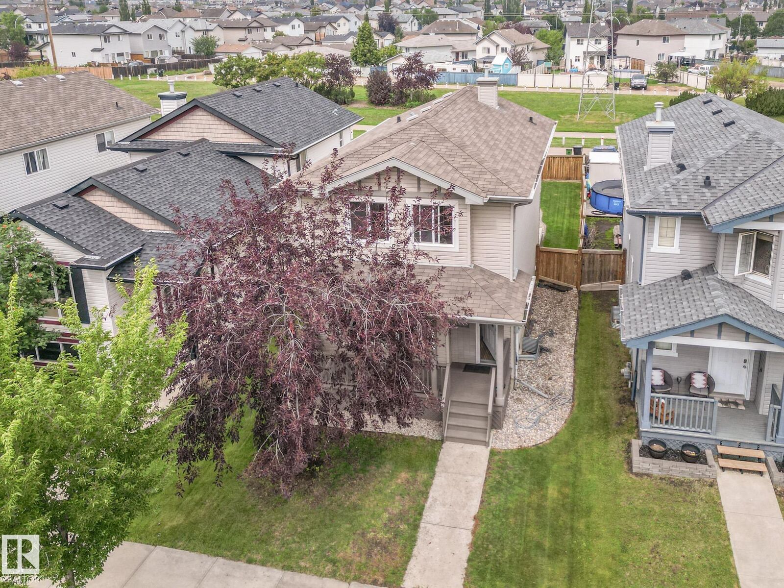 Property Photo:  4020 158 Avenue NW  AB T5Y 0A3 
