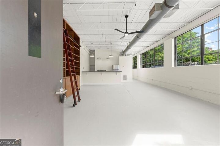 Property Photo:  830 Dekalb Avenue 1  GA 30307 