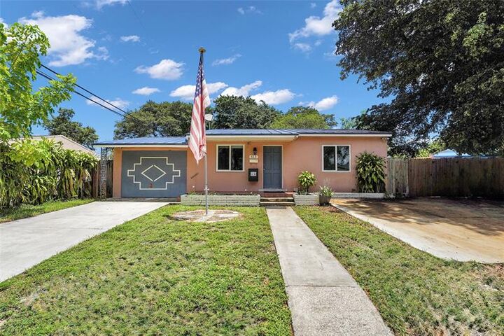 613 N 28th Ave  Hollywood FL 33020 photo