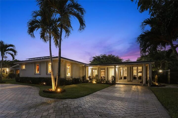 2501 NW 8th Ave  Wilton Manors FL 33311 photo