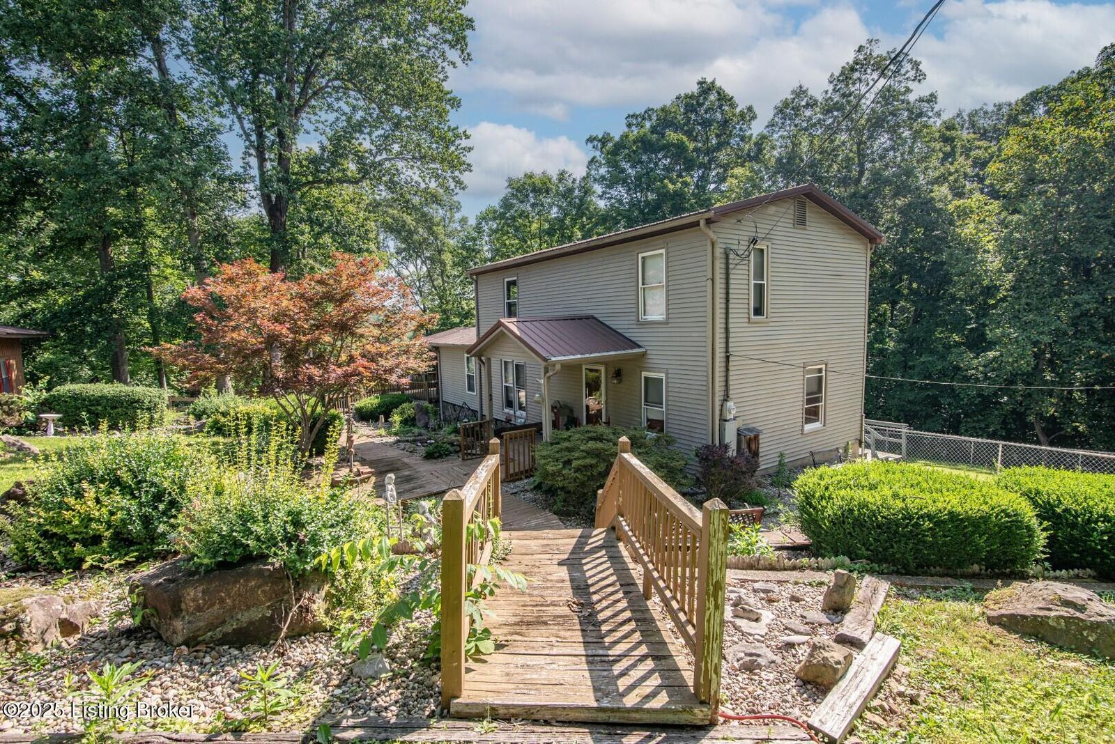 Property Photo: 1250 Arnold School Rd KY 40176
