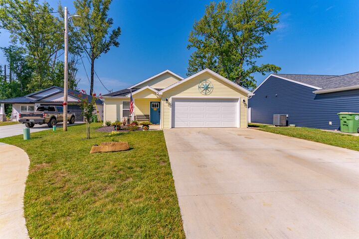 Property Photo: 1440 Kayak Ln KY 42420