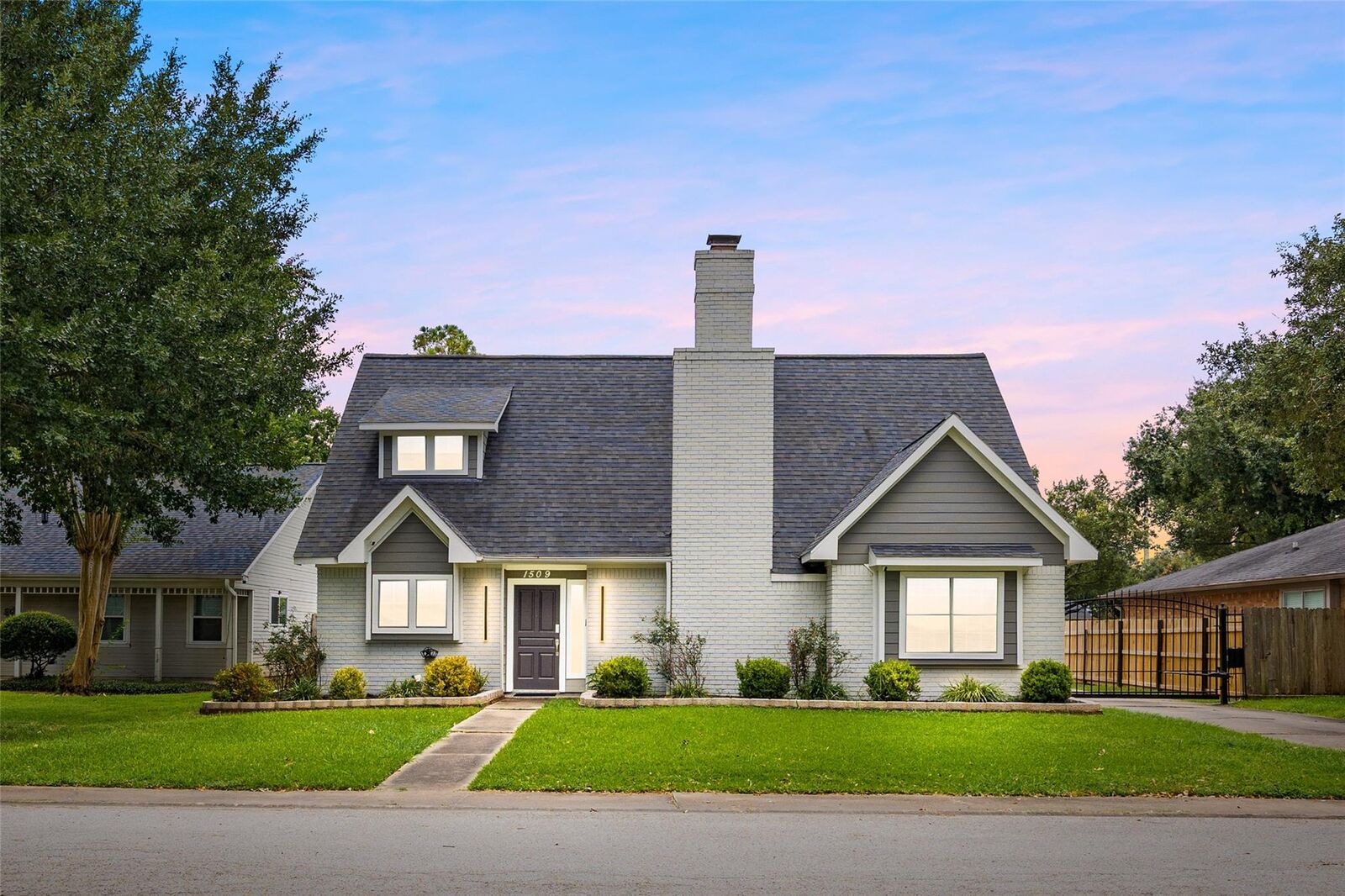 Property Photo:  1509 Chestnut Lane  TX 77469 
