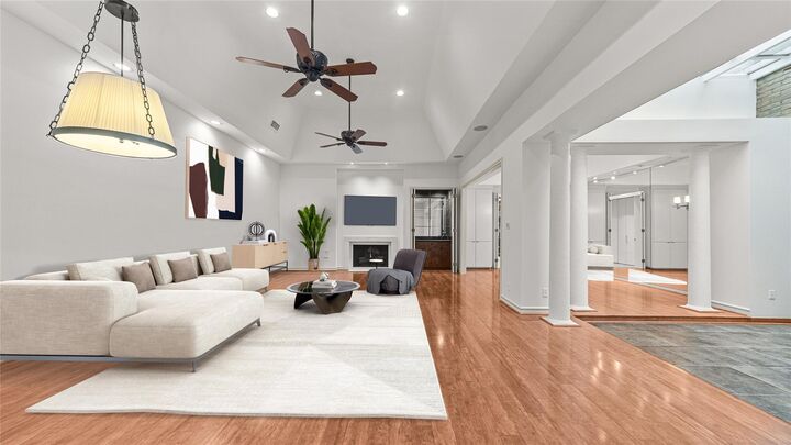 Property Photo:  4868 Post Oak Timber Drive  TX 77056 