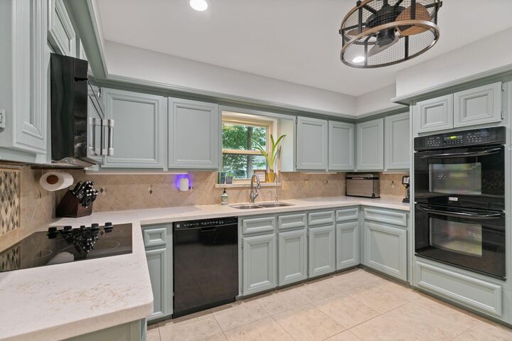 Property Photo:  11731 Glenway Drive  TX 77070 