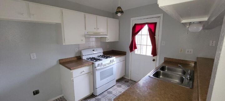Property Photo: 5718 Anderson Oaks Street TX 77053