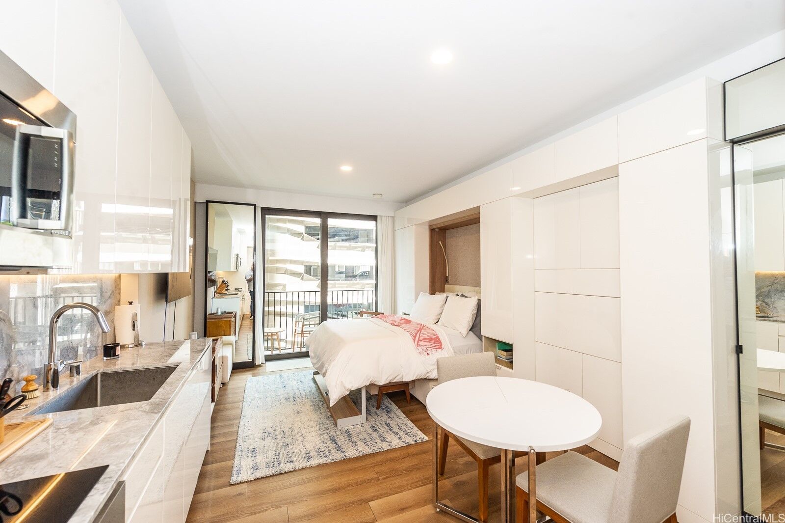 Property Photo: 987 Queen Street 606 HI 96814