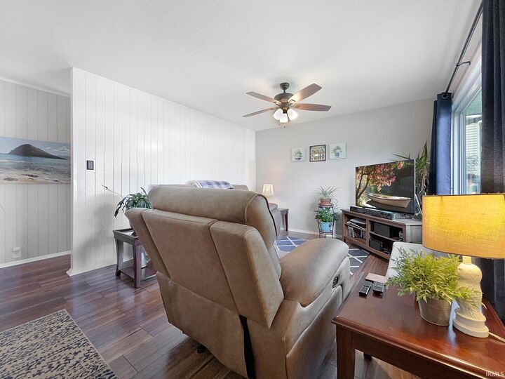 Property Photo: 5300 Stratford Road IN 47710