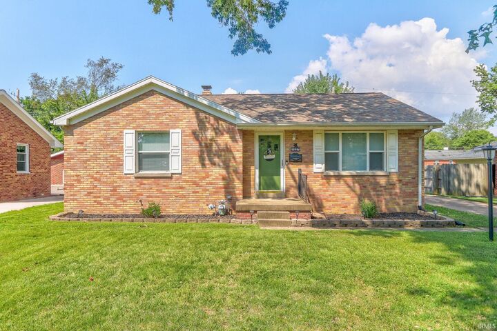 1927 S Lombard Avenue  Evansville IN 47714-5438 photo