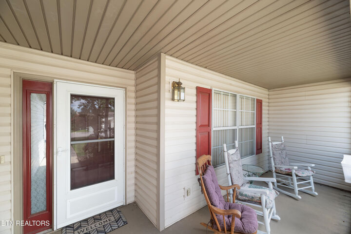 Property Photo: 556 Ravenwood Drive TN 37801