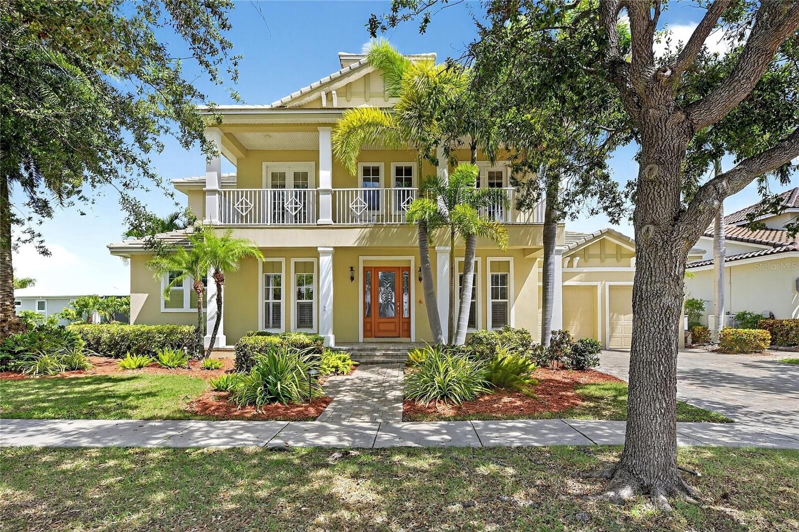 Property Photo: 517 Mirabay Boulevard FL 33572