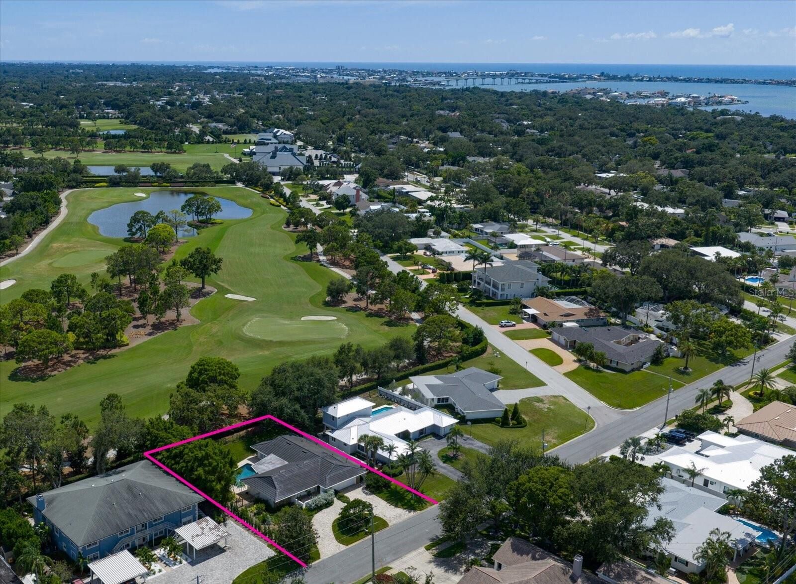 Property Photo: 811 Osceola Road FL 33756