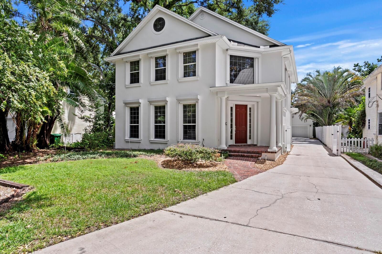Property Photo: 2604 W Tyson Avenue FL 33611