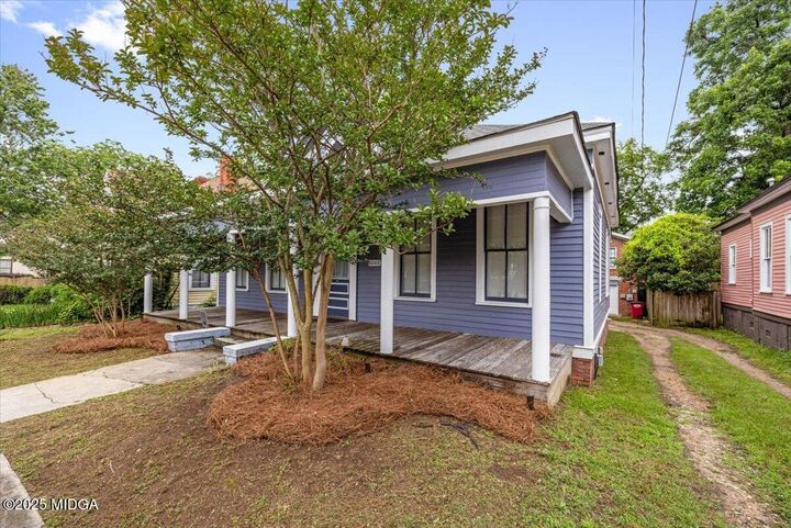 Property Photo: 1262 Linden Avenue GA 31201
