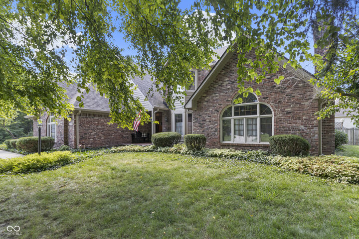Property Photo: 12980 Fawns Dell Place IN 46038