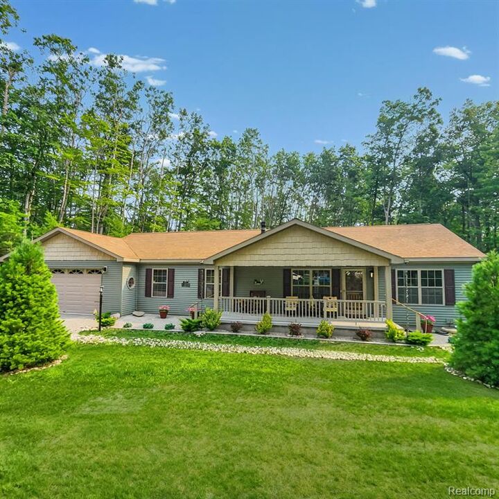 6192 Loon Court Indian River, Mi  Indian River MI 49749 9744 photo