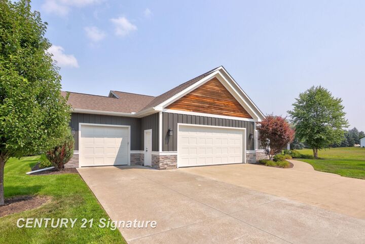 Property Photo: 6100 Shadbush Drive MI 48603
