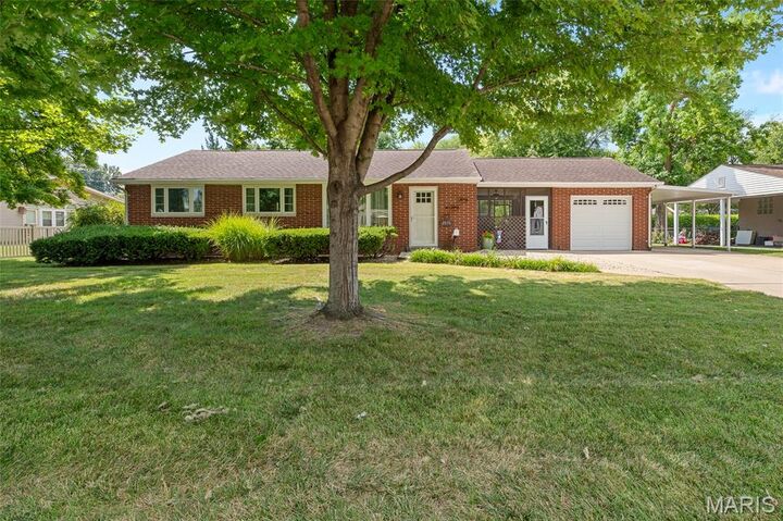2036 Pontoon Road  Granite City IL 62040 photo