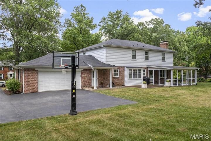 Property Photo: 12356 Creekhaven Drive MO 63131